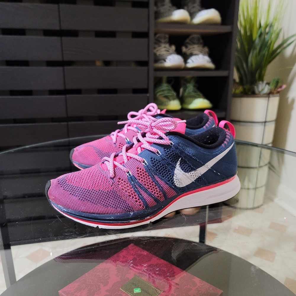 Nike Flyknit racer II